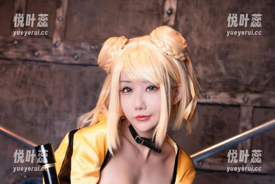 杨衣yangyi写真合集：女王的光环有点晃眼，但我说实在点…她到底是在职模特还是正在考证呢？