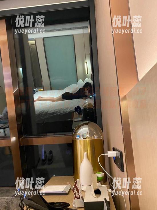 微密圈 - 直击心底的甜美空姐图集，林子琳喵下载链接在此，不想错过就快来收藏吧！