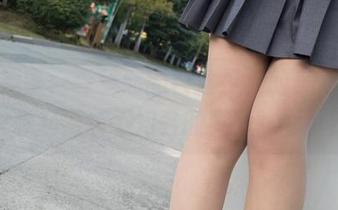 私房趣事：森萝财团白丝少女的美足，让我想起那场不知名的梦…咋回事？
