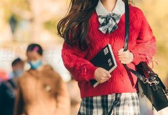水手服里的樱群，拯救了一堆无聊的美图