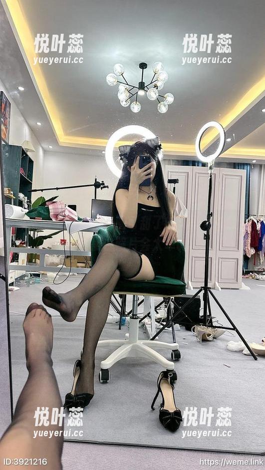 微密圈 - 幸好有汤圆可甜了的无圣光美图，不然黑白照片会太单调。