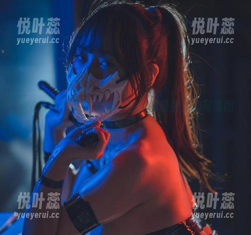 浅安安与她的兔女郎：在成都漫展上的写真图册，画风清奇