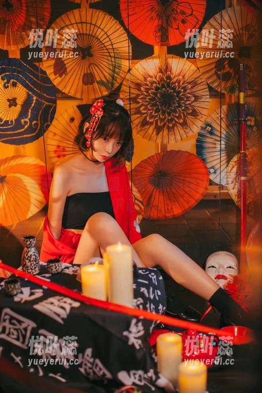 狂爱疯猫ss的制服，免费原图我分分钟要下载！