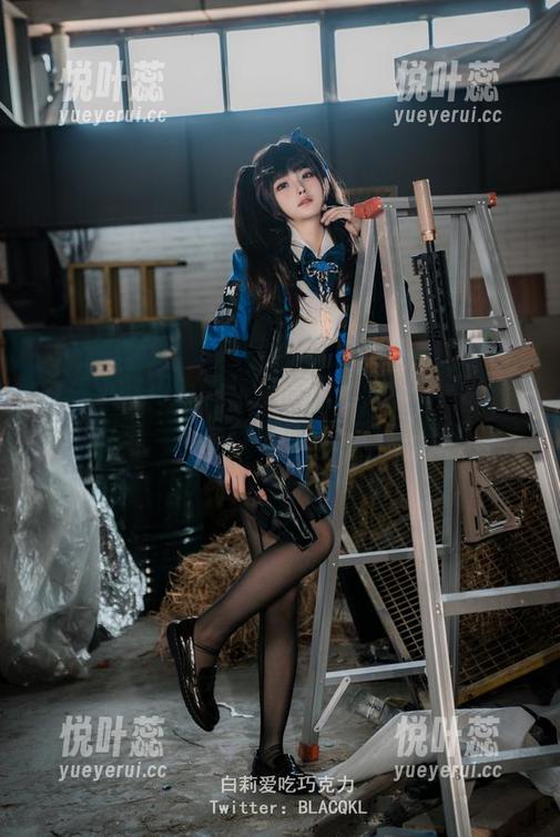 白莉爱吃巧克力送来高清美图，甘雨的柔情似水，不由自主地让我浮想联翩。