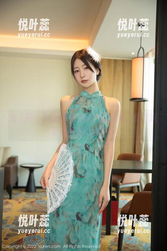 秀人网 - Egg尤妮丝的少女合集，偶尔躺着也能搞点创意！