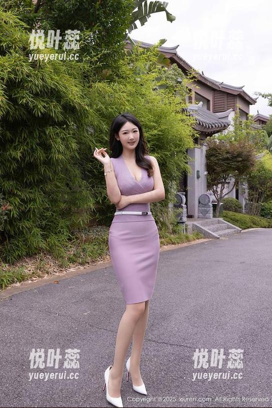 秀人网 - 妙可可Cheese：高清套图下的瑜伽，不走寻常路的美感。