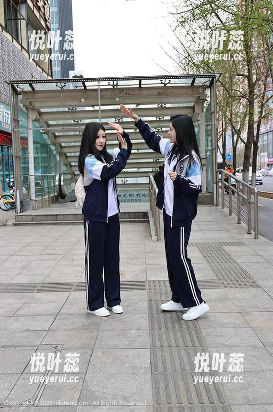 秀人网-娜比 秀人网 - 这组高清夏日写真,我真心觉得娜比无意中成了冻酸奶的代言人,太可爱了!