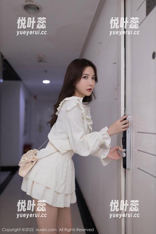 秀人网-柒喜小baby 秀人网 - 柒喜小baby有个日常,原图随意流露,作品让人忍俊不禁