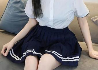 秀人网 - 作品里的言沫，制服与美腿的绝妙搭配，眼福满满啊！