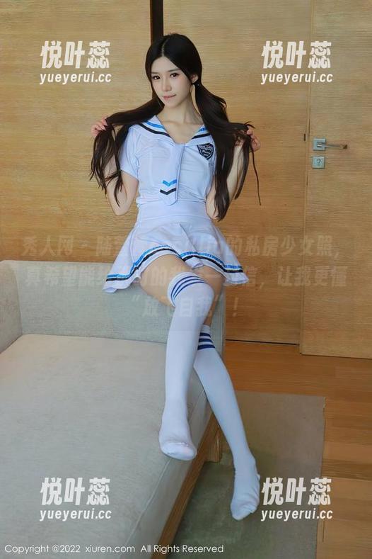 秀人网-陆萱萱cecillia 秀人网 - 陆萱萱cecillia的私房少女照,真希望能给那时的我发一封信,让我更懂“放飞自我”!