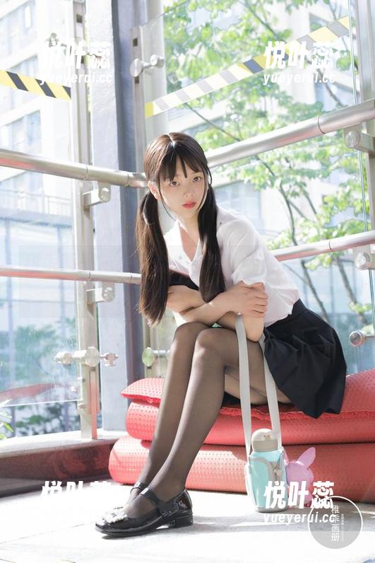 稚乖画册 - 大家都来围观！赤西夜夜的免费美图，户外软妹的清新自然。