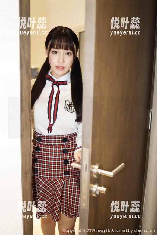 美媛馆 - 网络纵深，连体衣畅游，黄乐然在线让你也想试试，再说一次，别想太多！