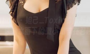 花漾show - 妲己_Toxic的新私拍作品，泳池水面下的微小细节在召唤