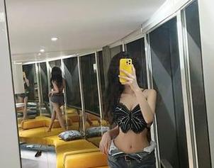 微密圈 - 免费图片就等你来！葛征的网袜，穿着它就能漫步在构思的“潮”流中！