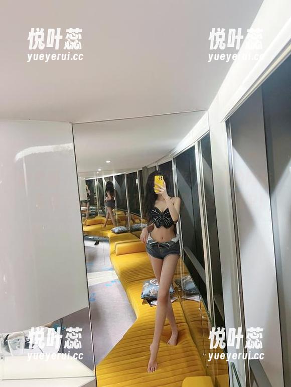 微密圈 - 免费图片就等你来！葛征的网袜，穿着它就能漫步在构思的“潮”流中！