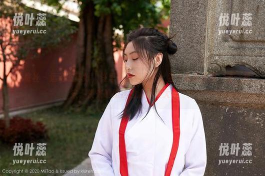蜜桃社-许思铭 蜜桃社 - 运动态势好,许思铭一键下载,整个画面都要‘动’起来,快来瞧瞧这位运动‘大咖’!