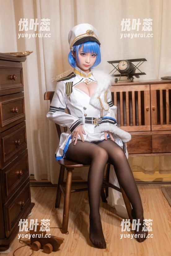每次泳池都被蠢沫沫撩，定制写真满满“尴尬”