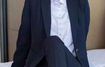 袜啵啵 - 这波美图归稚予的长靴，丢不丢人？我反正看得目不转睛了。
