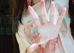 微密圈 - 最新力作，轩子巨二兔教你如何变身女仆（或说女仆人？）。