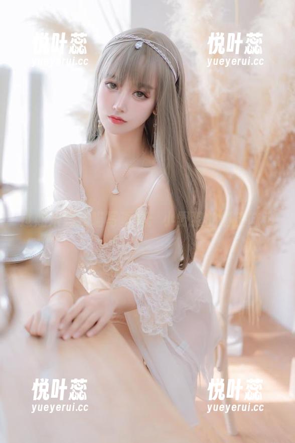 过期米线线喵写真集：小野狼的俏皮味道