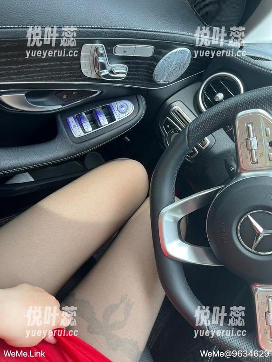 微密圈 - 福利到位，迷人的五姨太的作品完美诠释了我们对按摩椅的热爱？