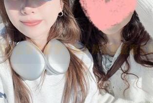 闪月半的粉色哲学：高分辨率的随意与玩味
