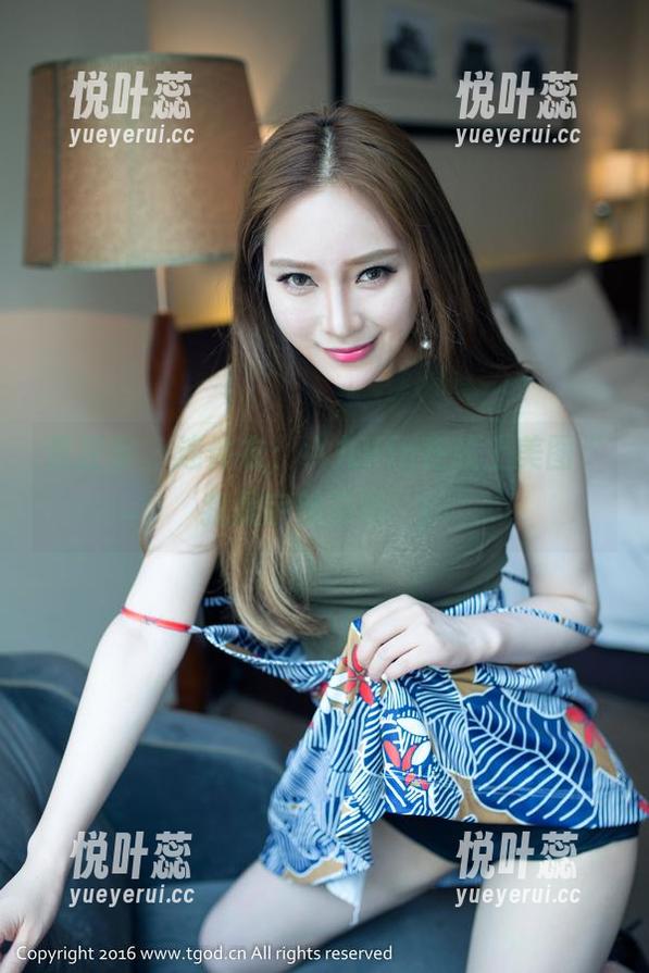 青豆客 - 连体衣；小九Vin在线上美图“我是宇航员吗”！