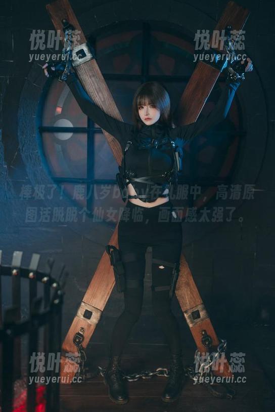 棒极了！鹿八岁baby在礼服中，高清原图活脱脱个仙女降临，画面感太强了。